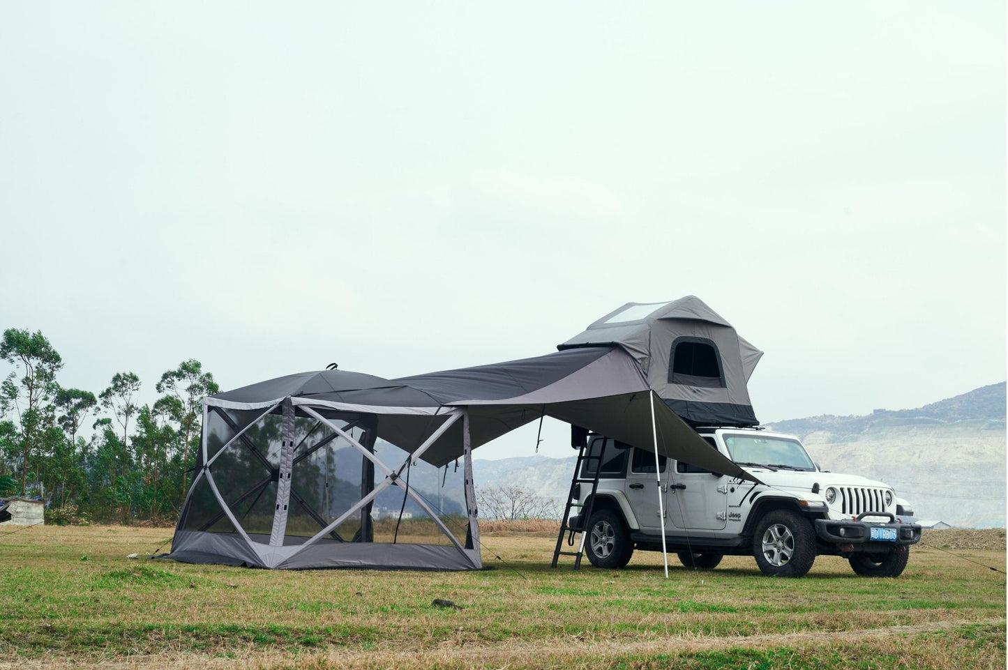 Universal Connector B